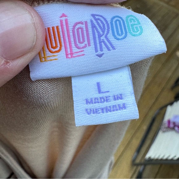 EUC LuLaRoe Randy Women’s Size L 3/4 black striped sleeve Shirt Top solid body - Picture 4 of 7